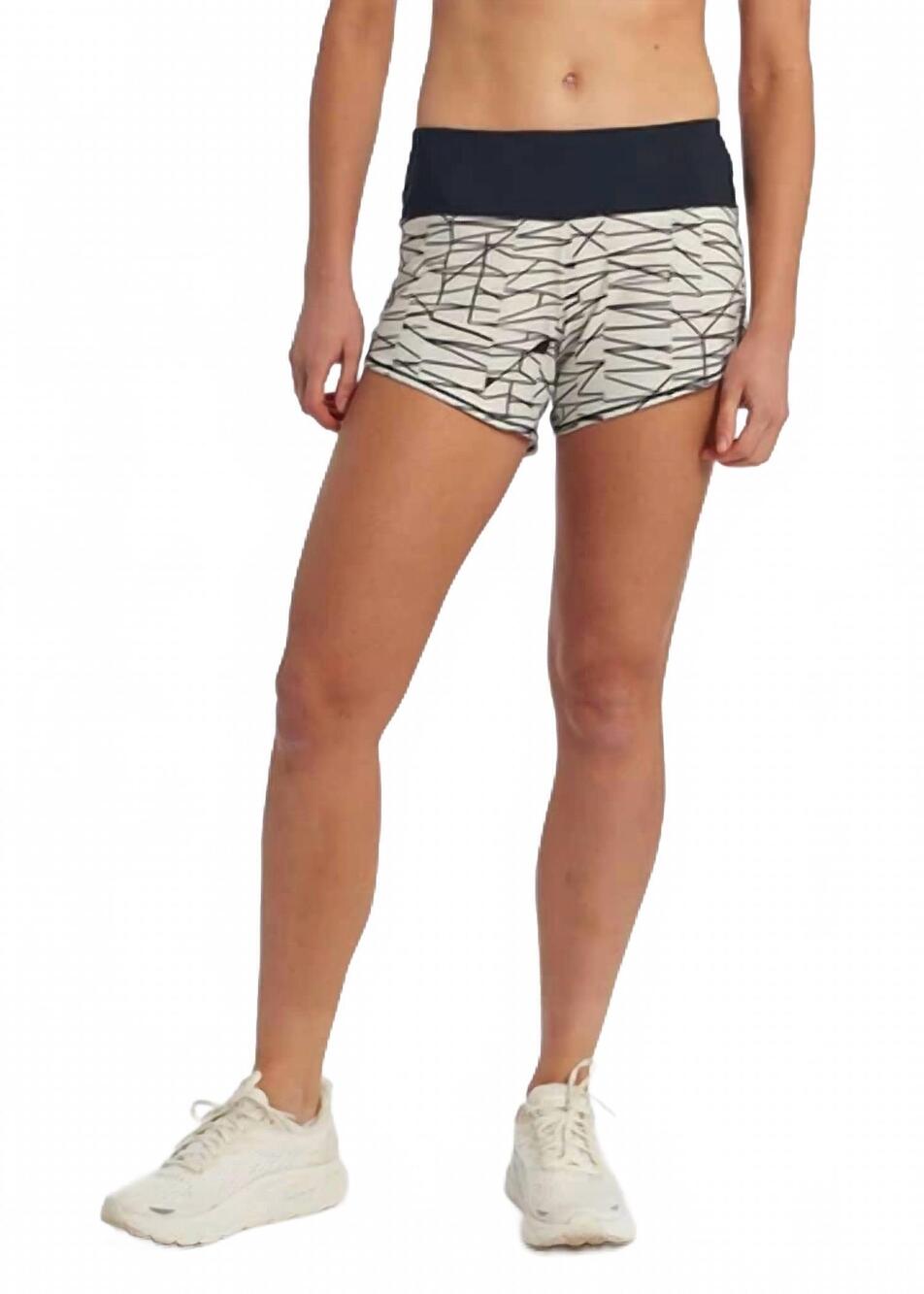 NEW OISELLE women's roga running shorts in ivory sticks